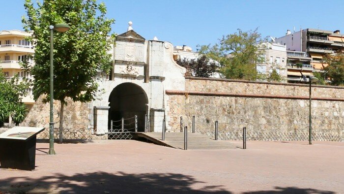 Puerta del Pilar (turismobadajoztv)